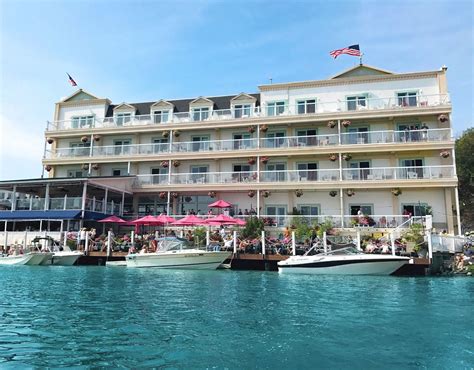Chippewa hotel waterfront - Harbor view. Sleeps 6. 2 Queen Beds and 1 Double Sofa Bed. View deals for Chippewa Hotel Waterfront. Lake Huron is minutes away. WiFi is free, and this hotel also features a spa tub. All rooms have pillow-top mattresses and flat-screen TVs.